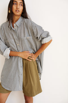 The Artist Shirt in Charcoal Stripe