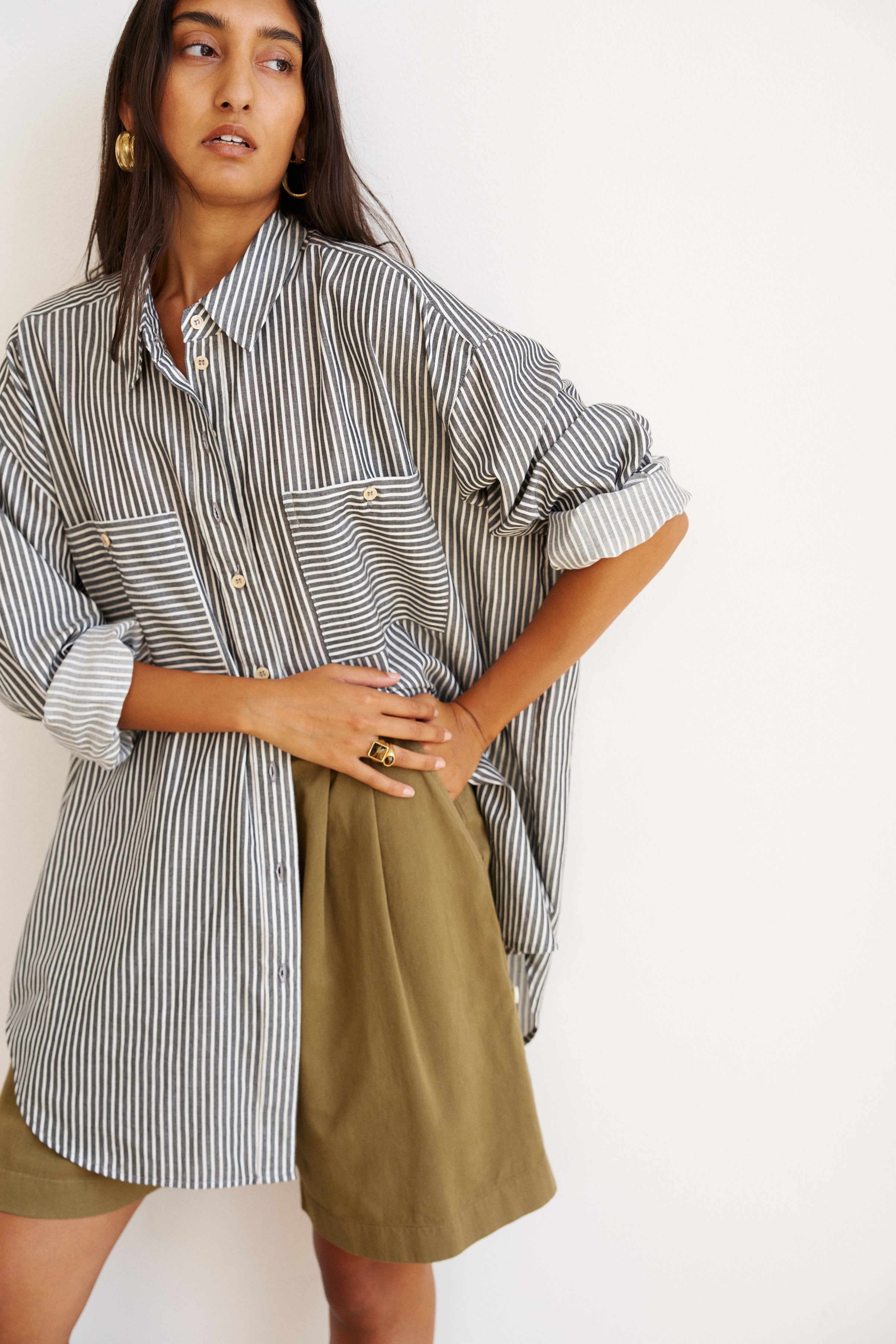 The Artist Shirt in Charcoal Stripe