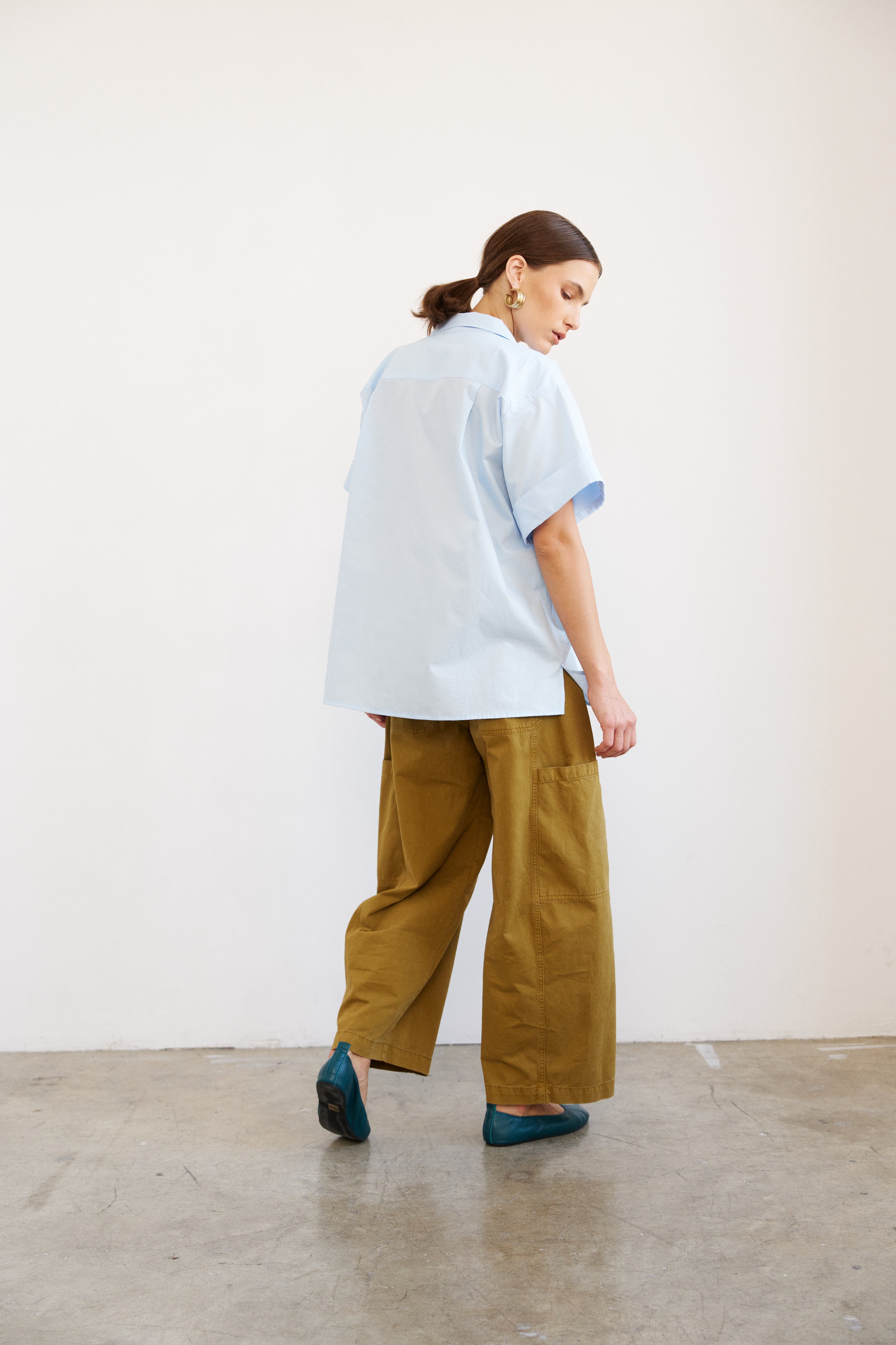 The Baggy Painter Crop in Avo