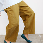 The Baggy Painter Crop in Avo