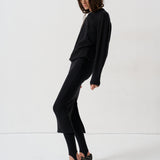 The Stirrup in Black
