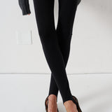 The Stirrup in Black