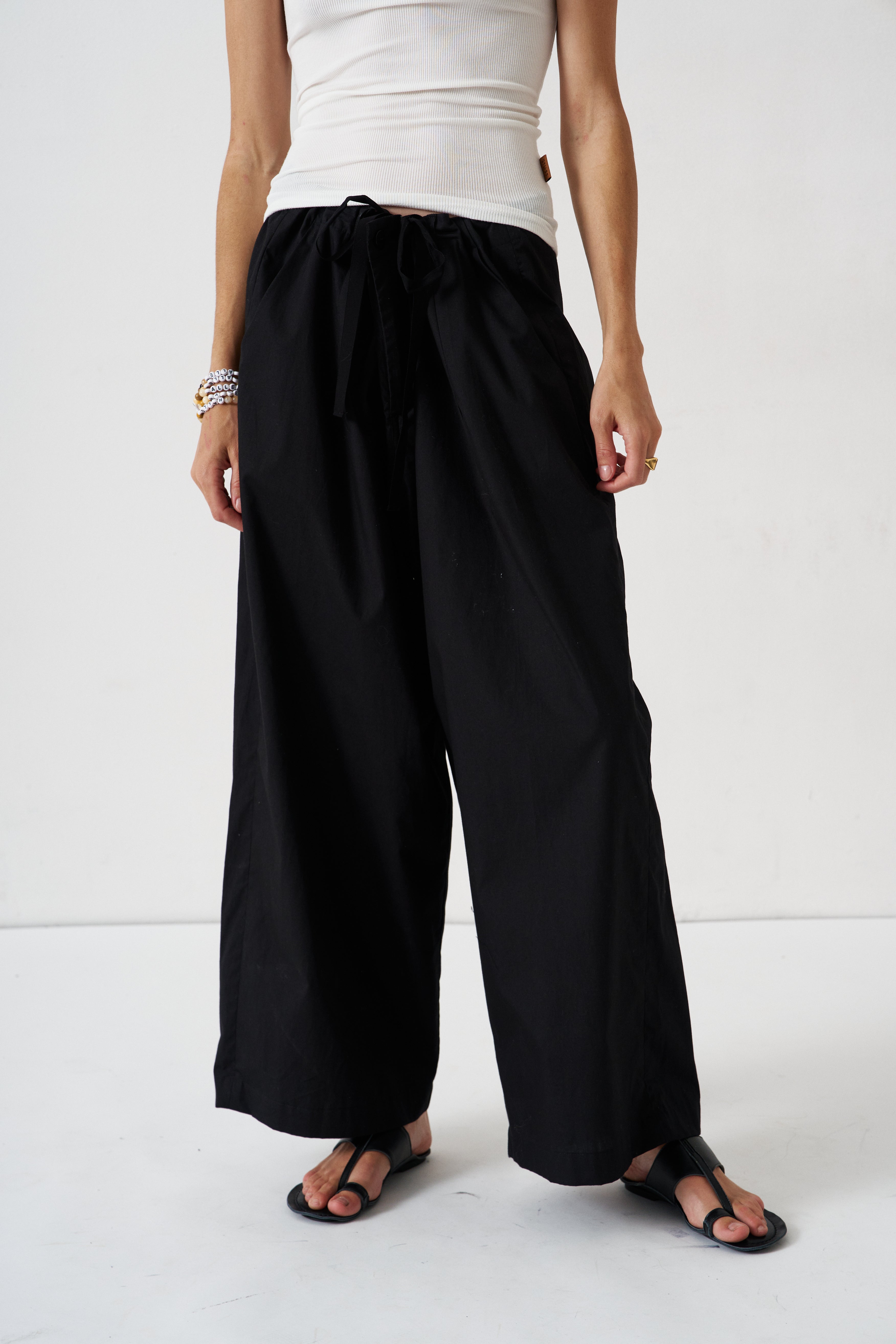 The Lotus Pant in Black