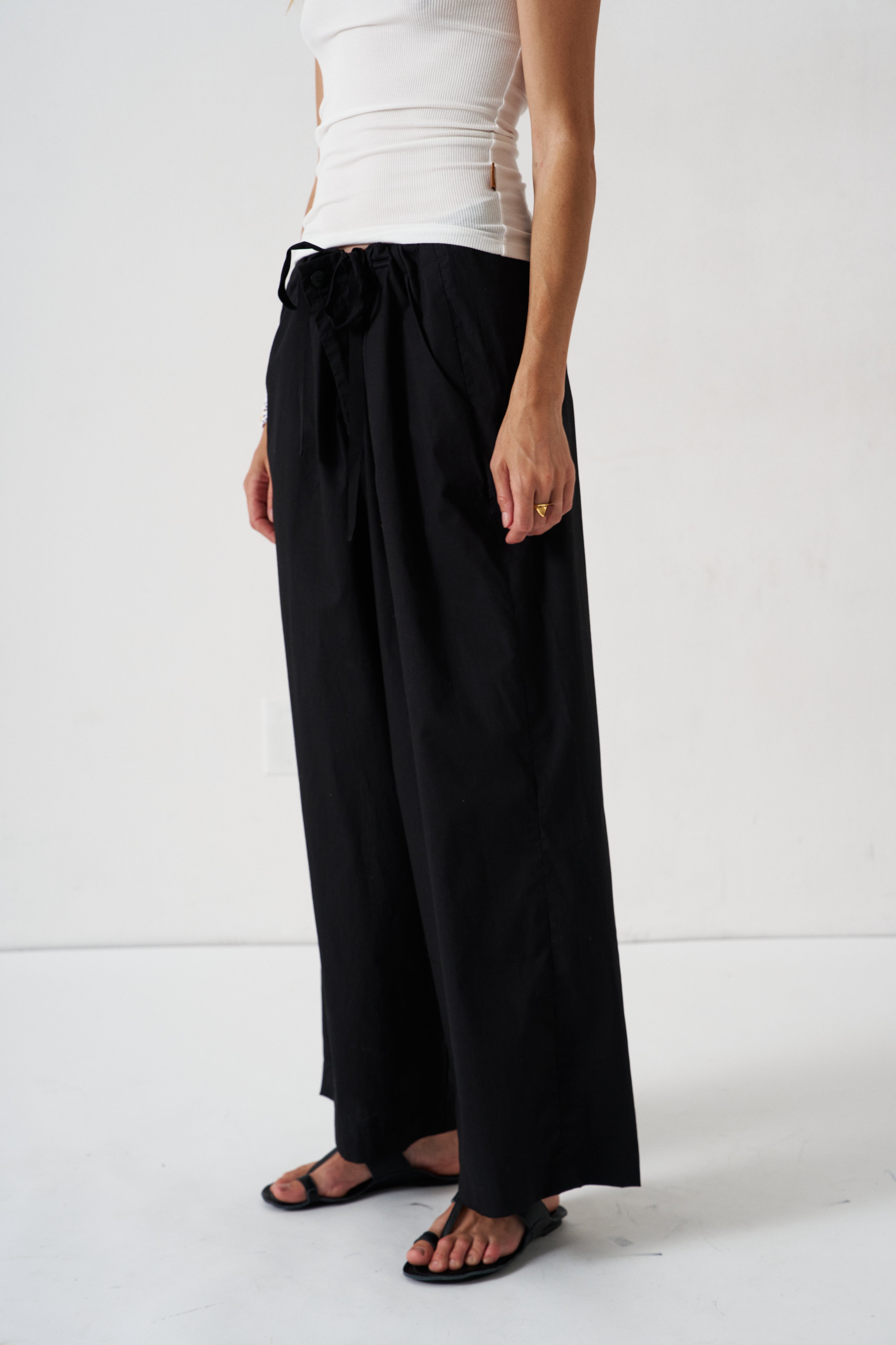 The Lotus Pant in Black