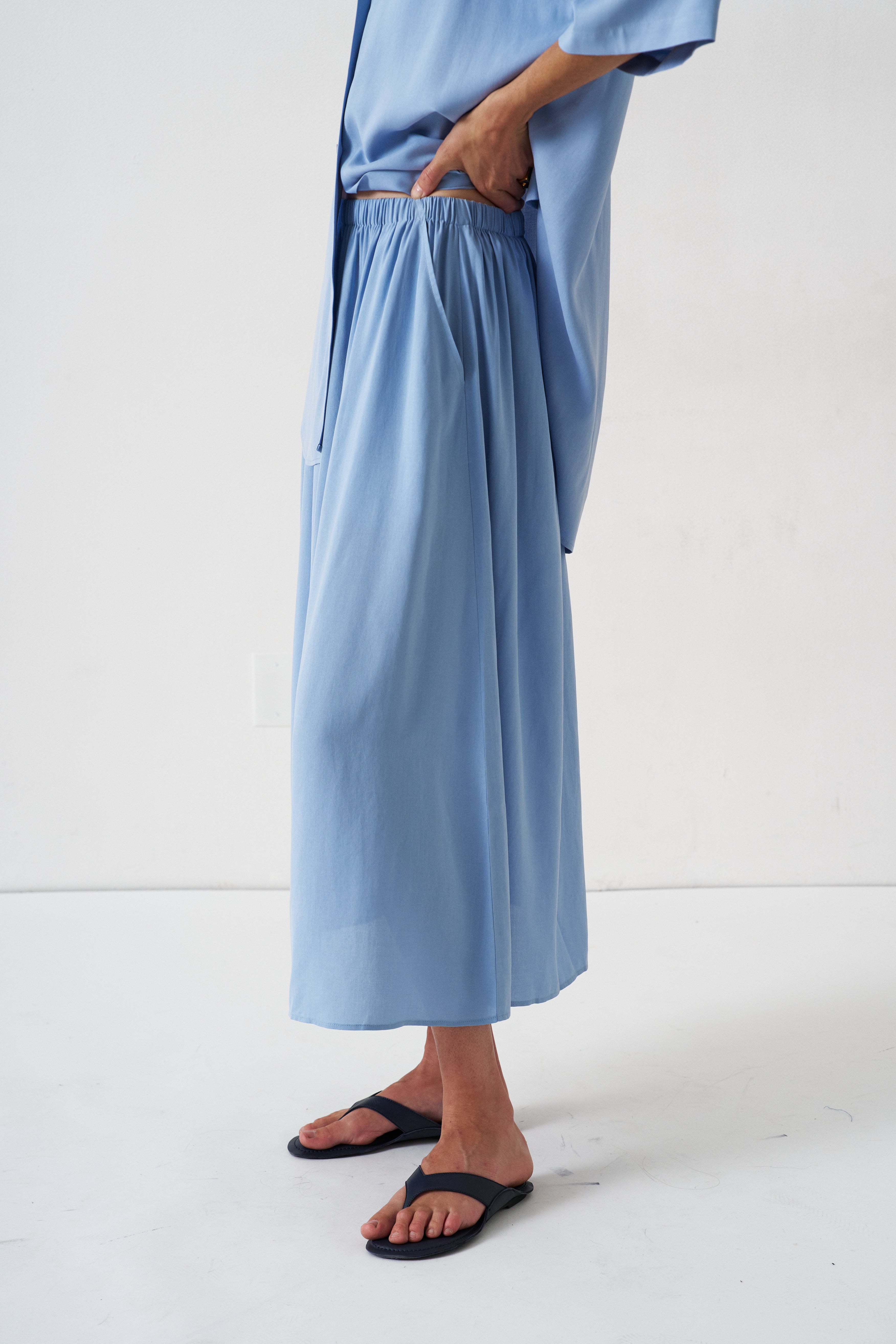 The Midi Swing Skirt in Avo