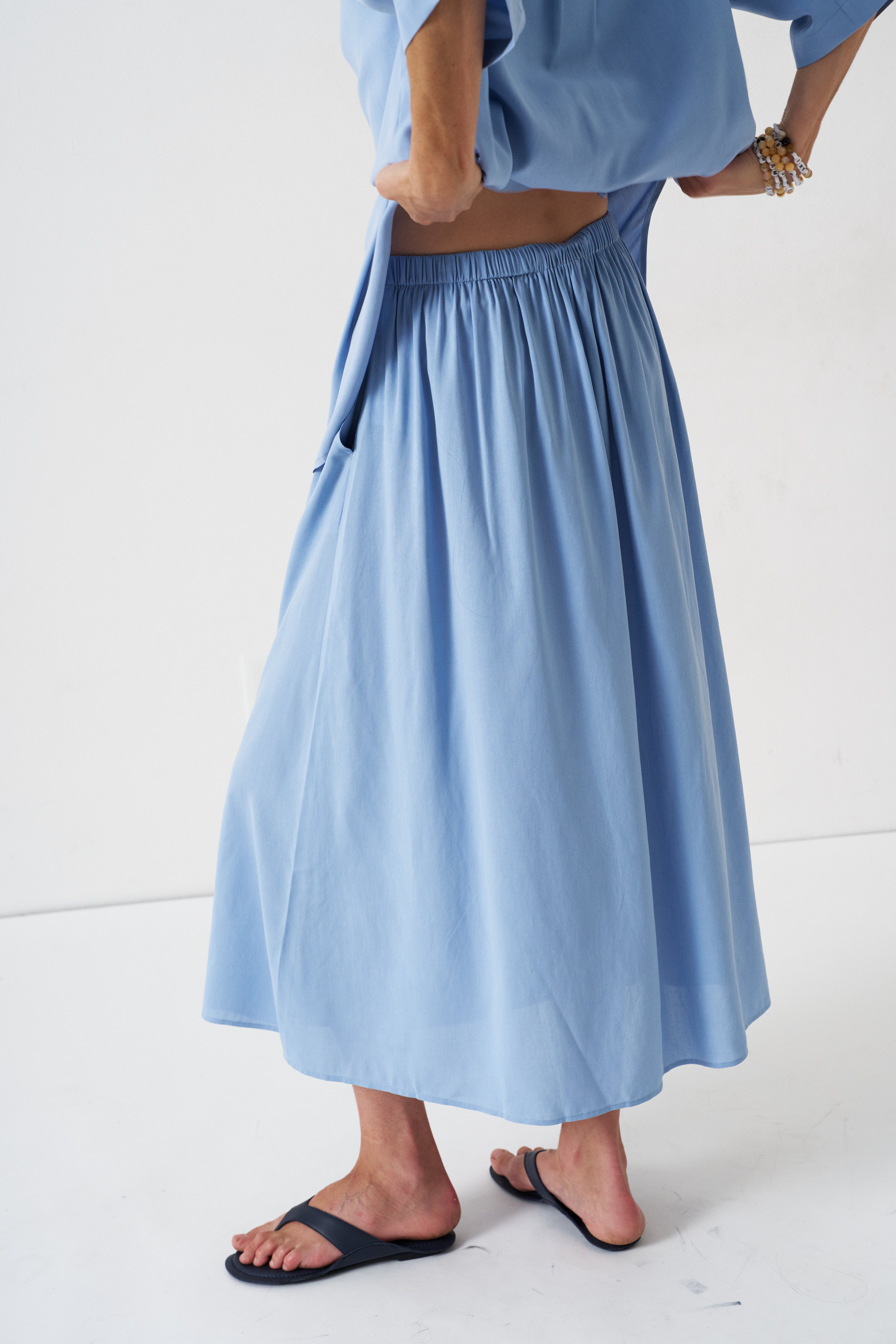 The Midi Swing Skirt in Avo