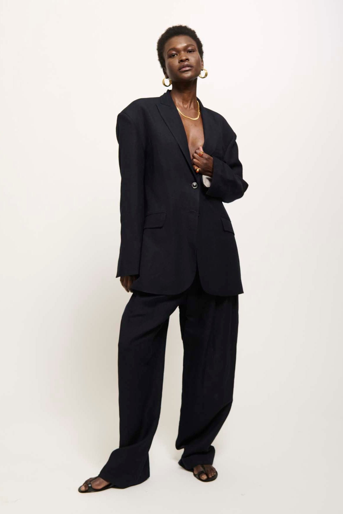 The Linen Oversized Blazer in Navy