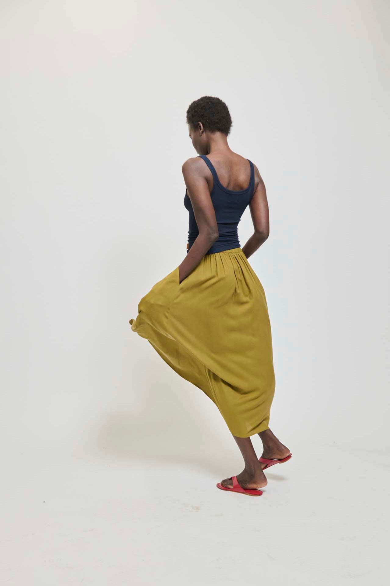 The Midi Swing Skirt in Avo