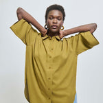 The Elbow Essential Shirt in Avo