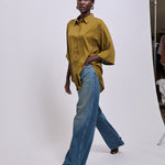 The Elbow Essential Shirt in Avo
