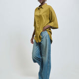 The Elbow Essential Shirt in Avo