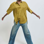 The Elbow Essential Shirt in Avo