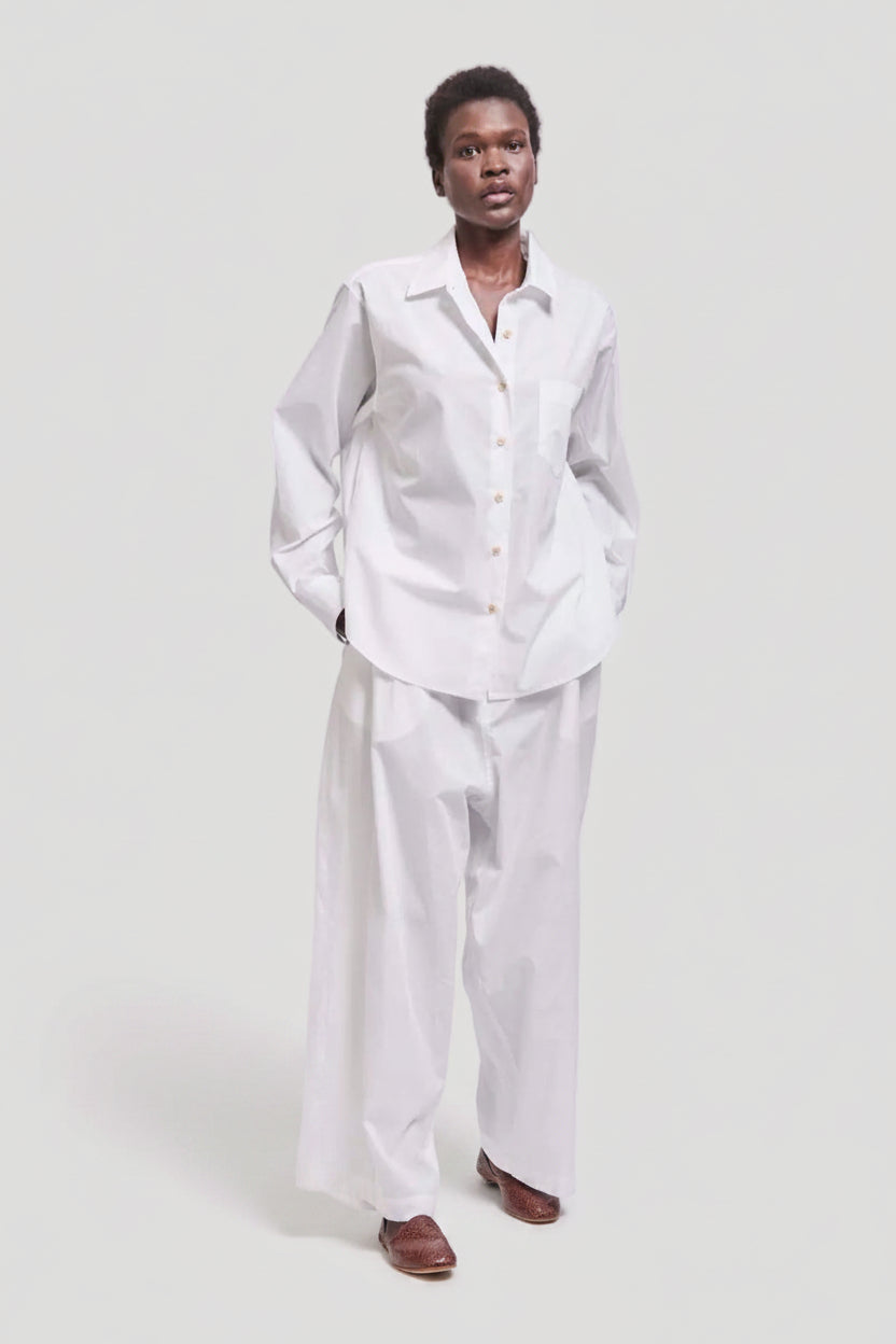 The Logo Weekend Shirt in White