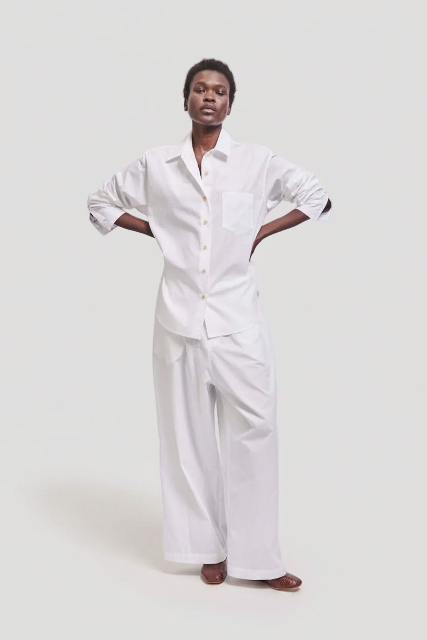 The Logo Weekend Shirt in White