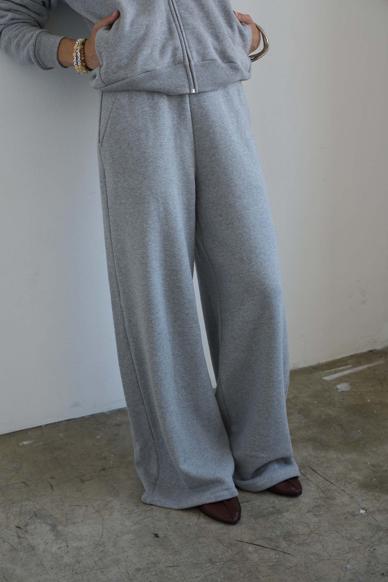 The Wide Leg Terry Trouser in Heather Grey