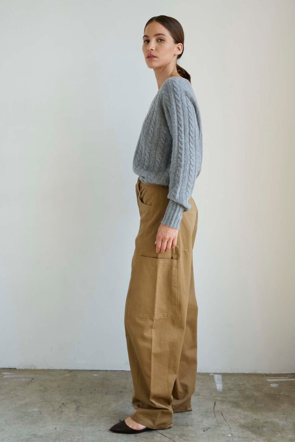 The Cable V Fave in Light Heather