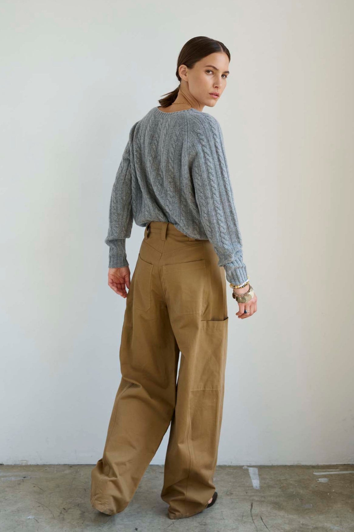 The Cable V Fave in Light Heather