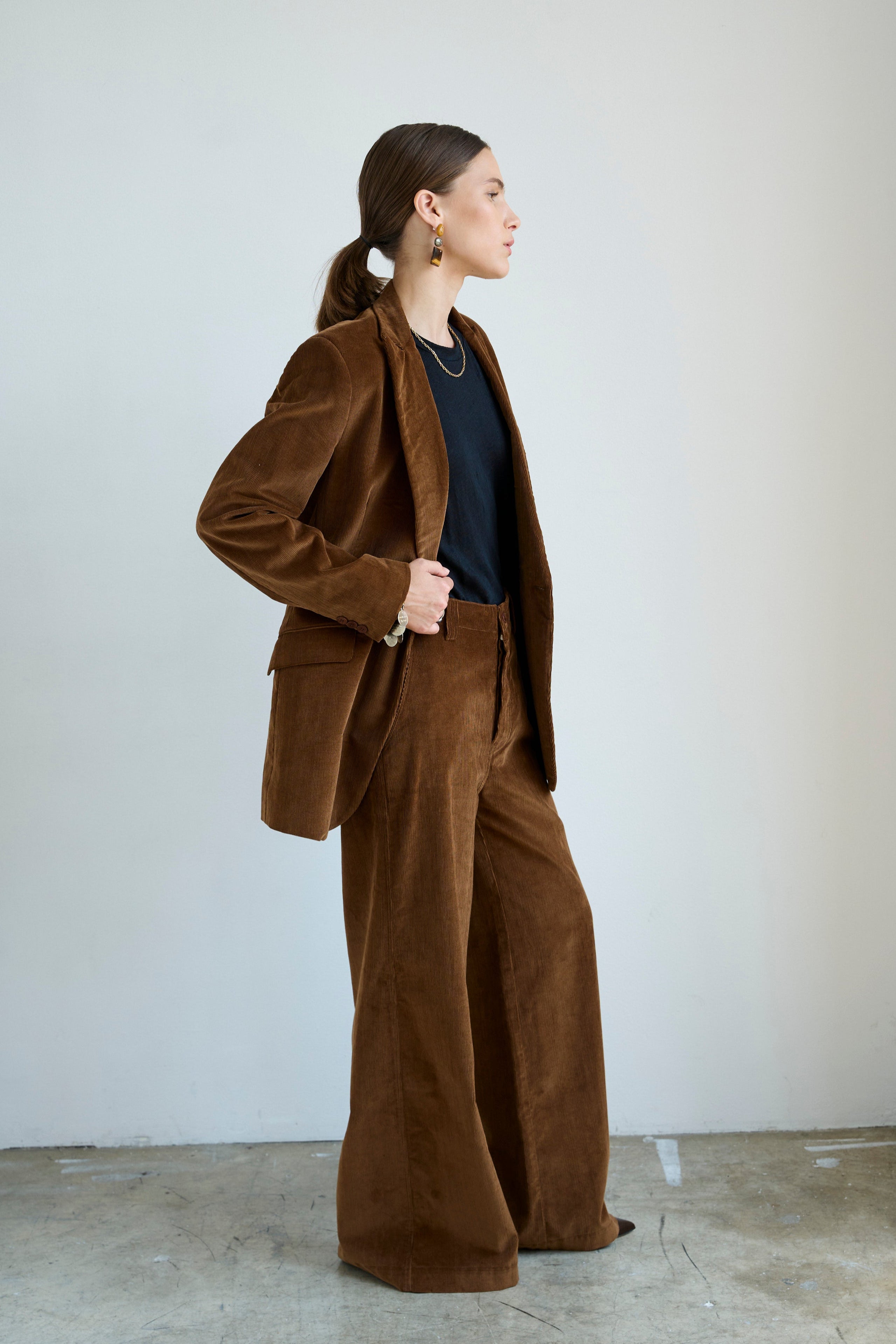 The Off Duty Trouser in Camel