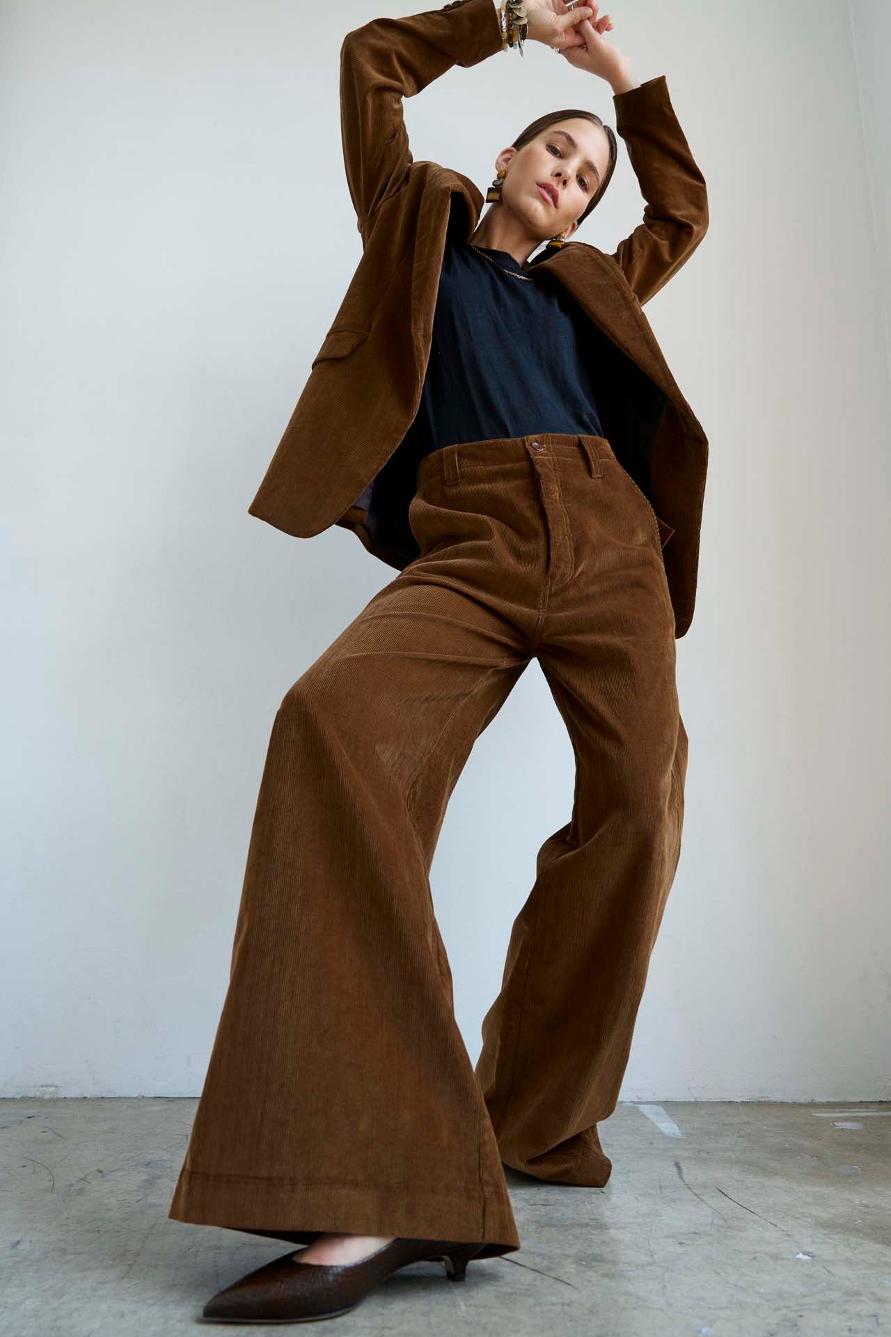 The Off Duty Trouser in Camel