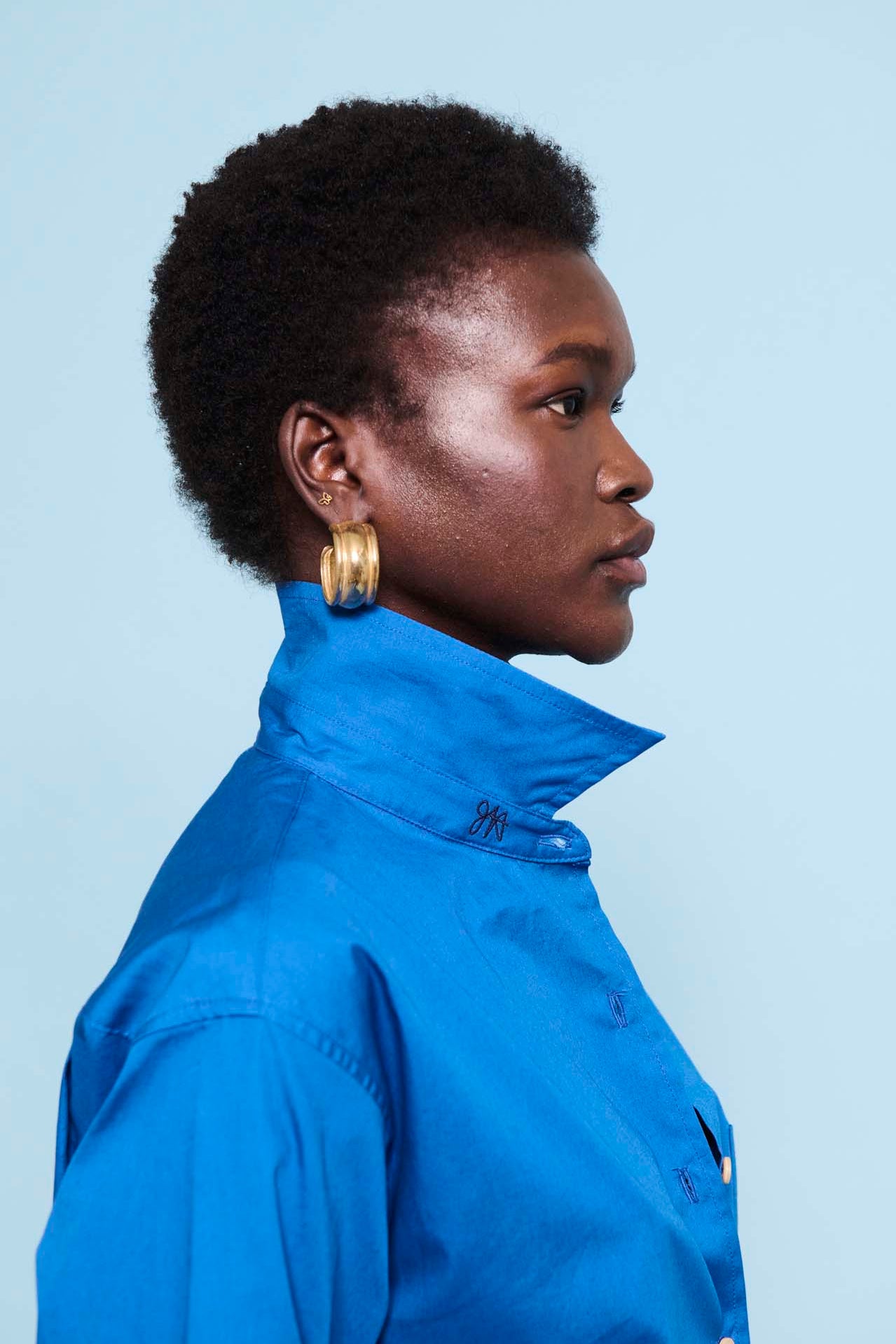 The Logo Weekend Shirt in Royal Blue