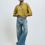 The Elbow Essential Shirt in Avo
