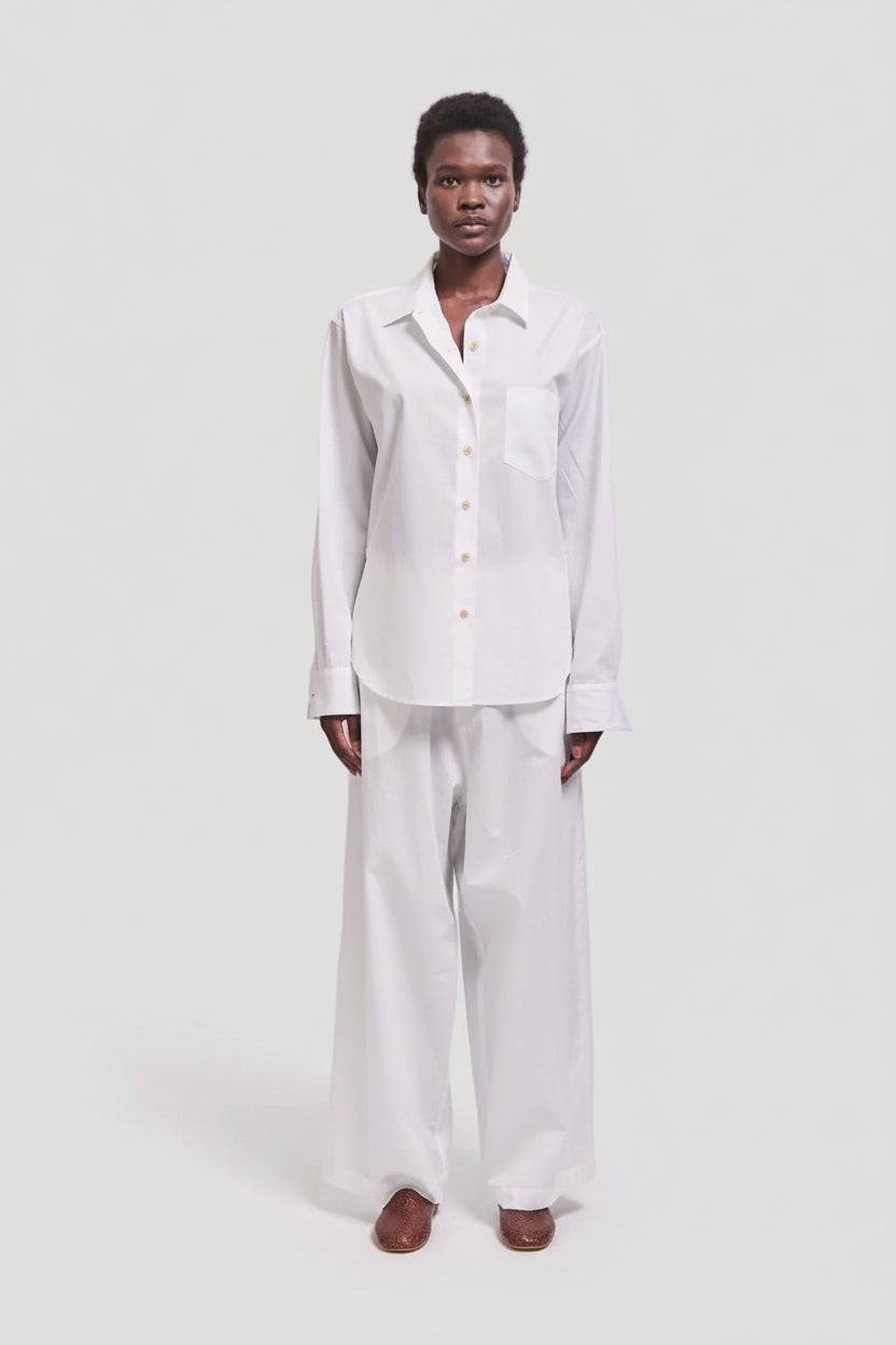 The Logo Weekend Shirt in White