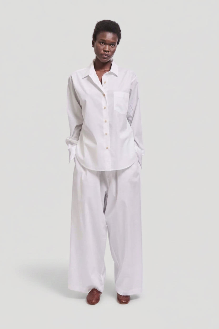 The Logo Weekend Shirt in White