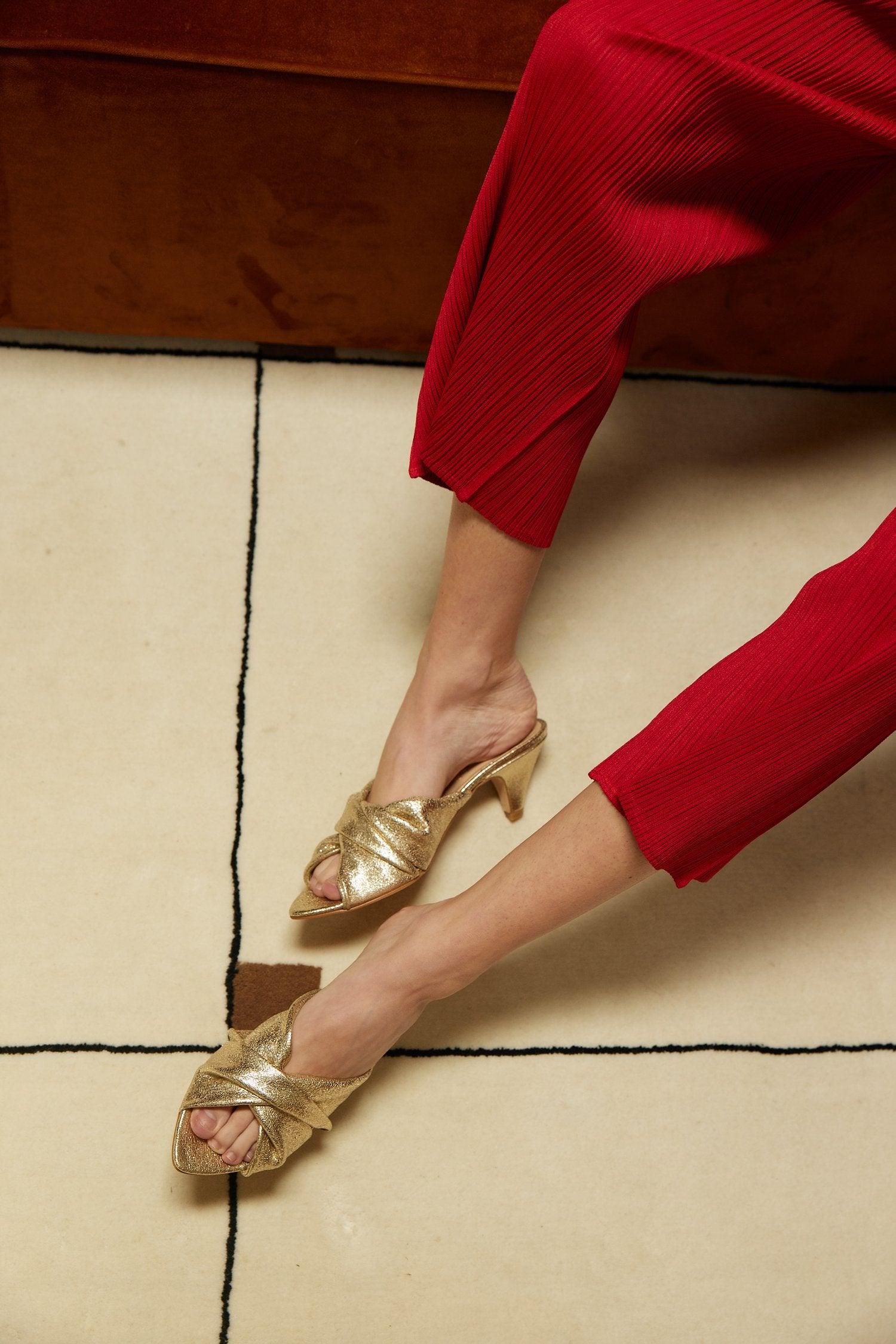 The Knot Heel in Gold Dust Detail 