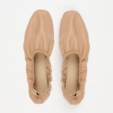 The Elastic Slipper in Dark Caramel Flat Front