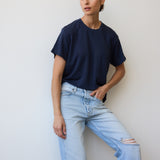 The Chameleon Tee Linen in Navy